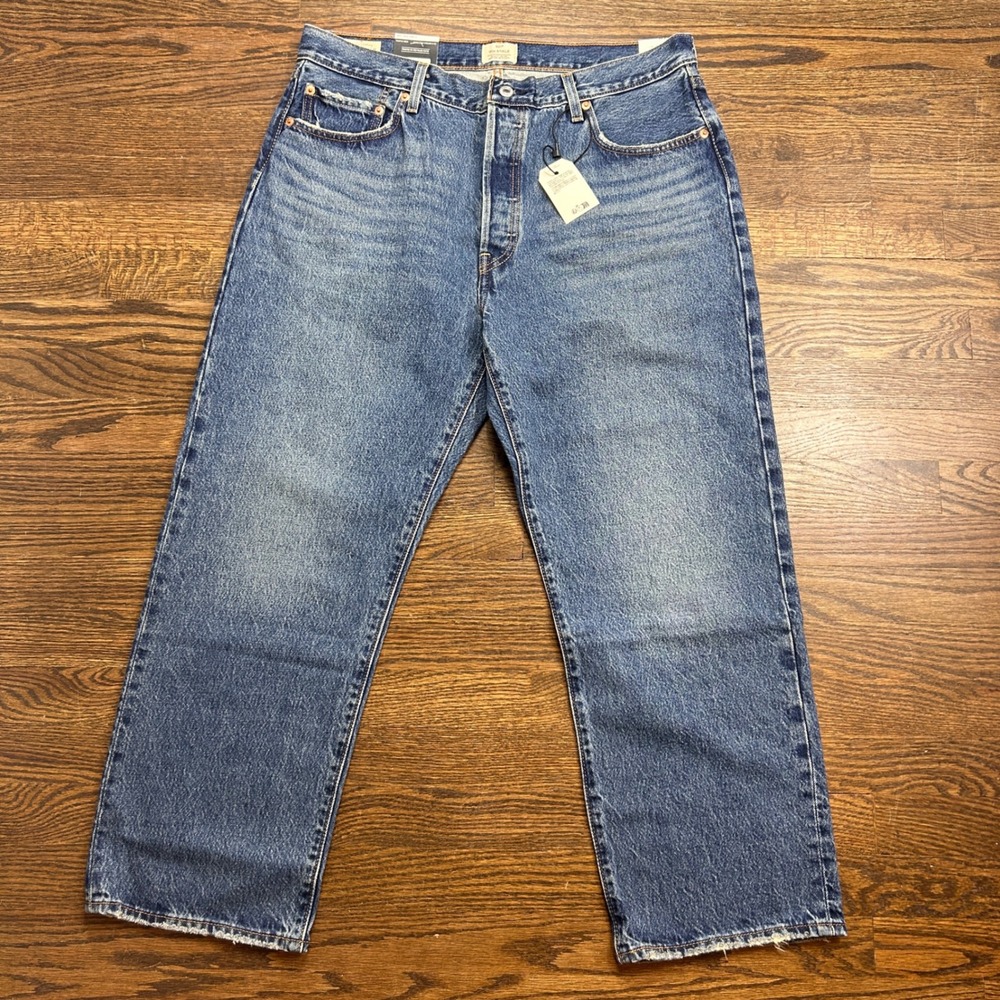 NWT Levis 501 Button Fly Jeans Mens 34x27 Blue Medium Wash Denim 90s Ankle